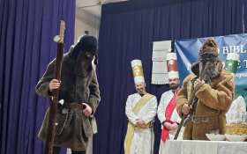  - (Susret vertepa i betlemaša u Novom Slankamenu / )