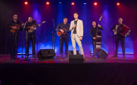  - (Humanitarni koncert »Petru na dar« / )