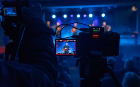  - (Humanitarni koncert »Petru na dar« / )