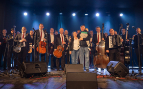  - (Humanitarni koncert »Petru na dar« / )