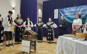  - (Susret vertepa i betlemaša u Novom Slankamenu / )