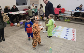  - (»Šašavi bal« u Maloj Bosni / )