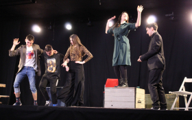  - (Teatar u Kolu / )