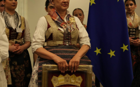  - (Predstavljanje u Bruxellesu / )