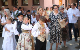  - (Djeca zahvalila za kruh svagdanji / )
