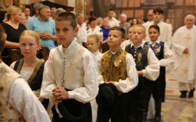  - (Djeca zahvalila za kruh svagdanji / )