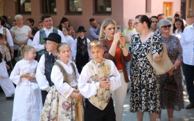 - (Djeca zahvalila za kruh svagdanji / )