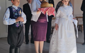  - (Djeca zahvalila za kruh svagdanji / )