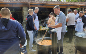  - (XVI. »Tavankutski festival voća i autohtonih  / )