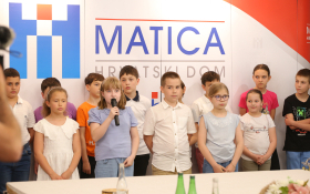  - (Osiguran trogodišnji prijevoz učenika / )