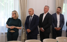  - (Osiguran trogodišnji prijevoz učenika / )