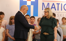  - (Osiguran trogodišnji prijevoz učenika / )
