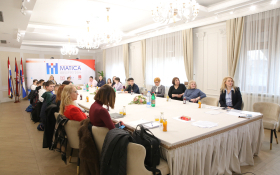  - (Međugeneracijski turizam / )