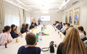  - (Međugeneracijski turizam / )