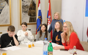  - (Međugeneracijski turizam / )