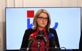  - (Konferencija tri institucije / )