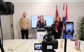  - (Konferencija tri institucije / )