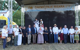  - (Takmičenje risara / )