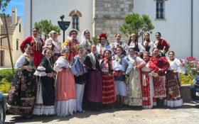  - (Glasujte za Hrvatice iz Srbije     / )