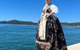  - (Glasujte za Hrvatice iz Srbije     / )