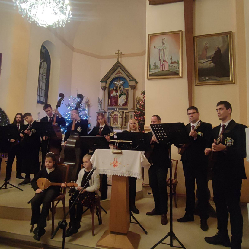 Božićni koncert u Surčinu