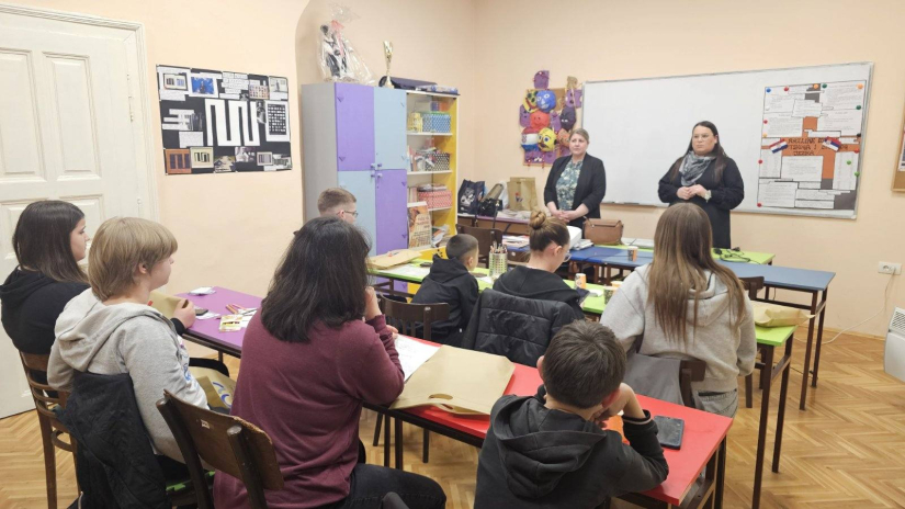 Ogledni sat hrvatskog jezika u Hrvatskom domu u Somboru