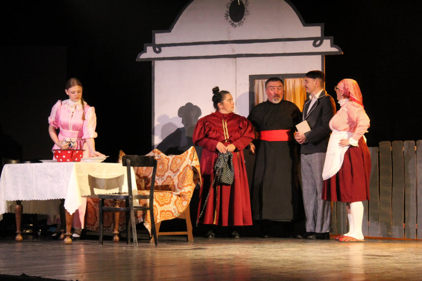 »Teatar u Kolu«: Gostovao klasik »Pop Ćira i pop Spira« 