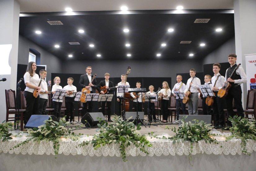 Tamburaški koncert povodom 80 godina postojanja HKPD »Matija Gubec« iz Tavankuta 