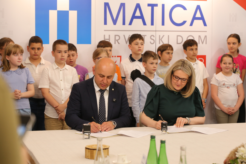 Sustavnija pomoć HNV-u: osiguran trogodišnji prijevoz učenika