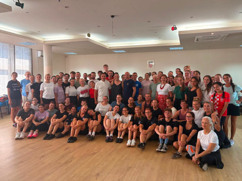 Polaznice iz Sonte na Ljetnjoj školi hrvatskog folklora